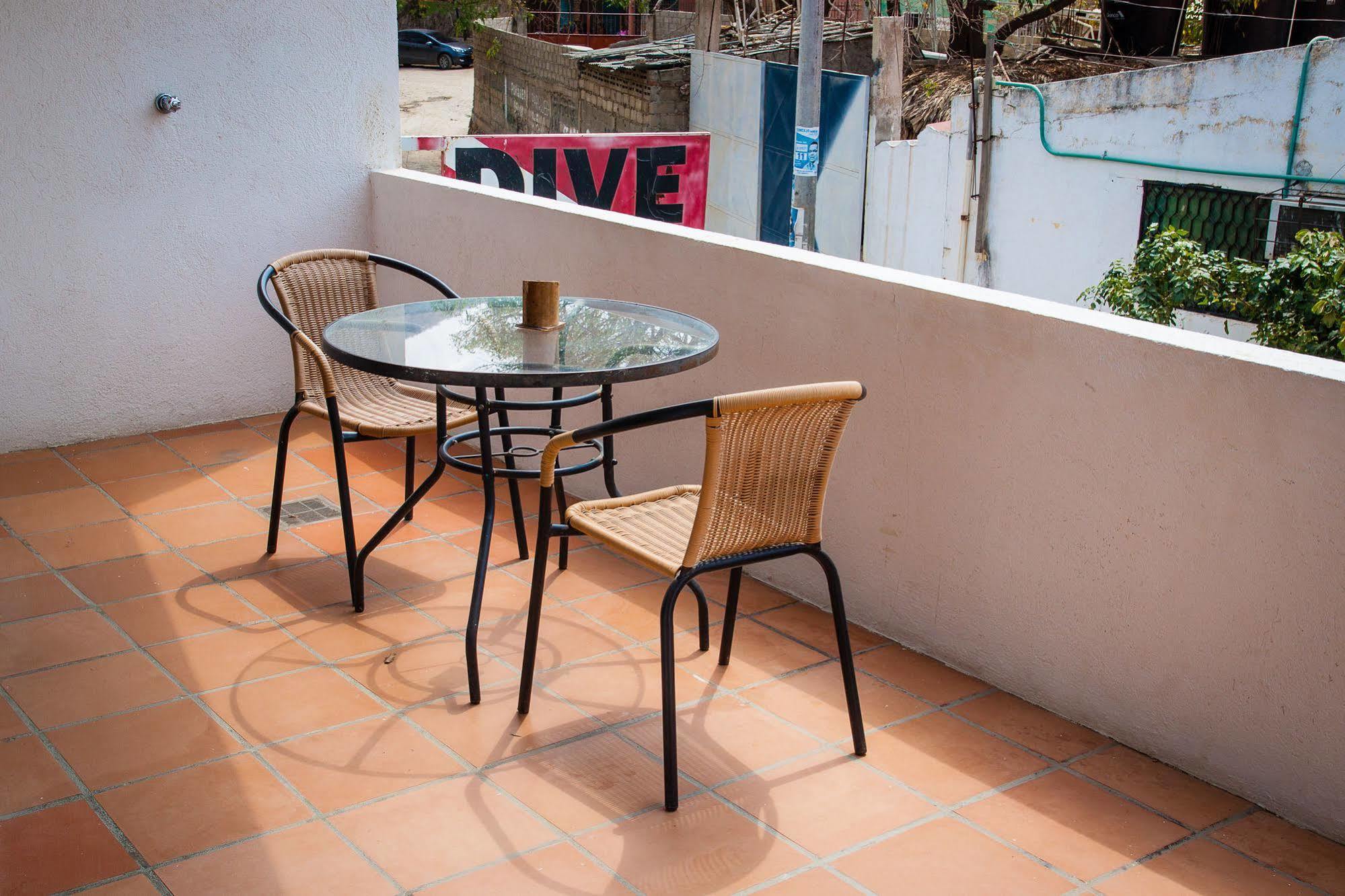 Ocean Lovers Hostel & Apartments タガンガ エクステリア 写真